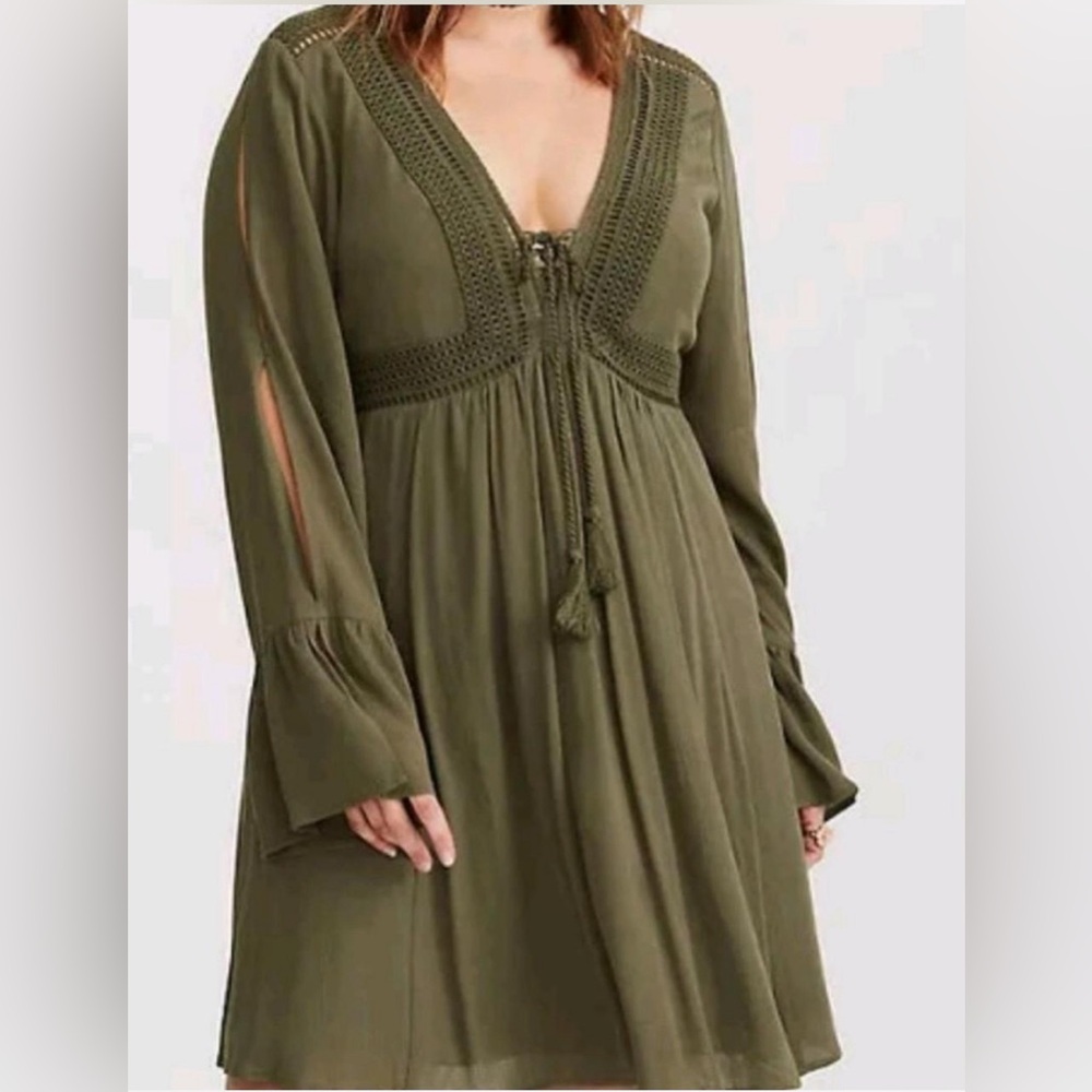 Olive split sleeve dress- never worn
